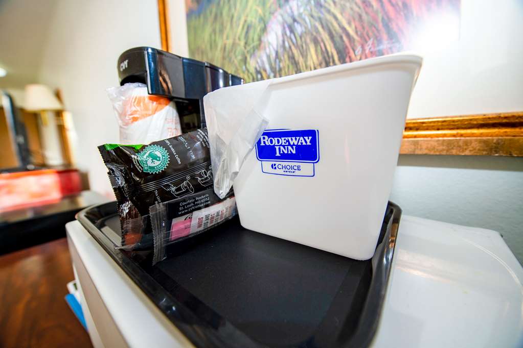 Rodeway Inn Central Colorado Springs - photo 29