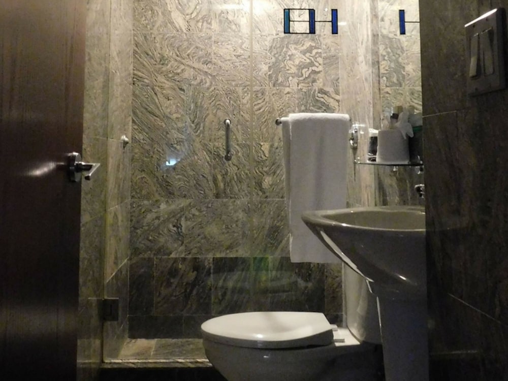 The Ridge Hotel - photo 21
