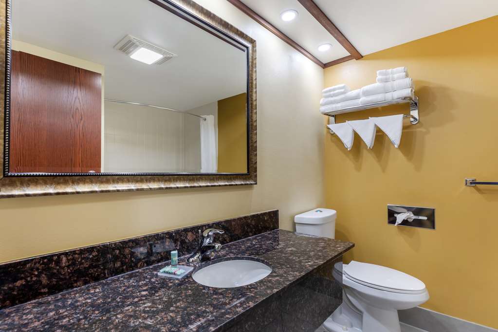 Best Western Kiva Inn - photo 28