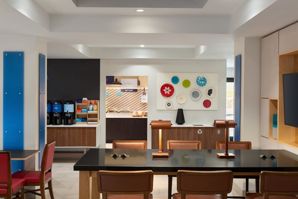 Holiday Inn Express & Suites McAlester by IHG - photo 29