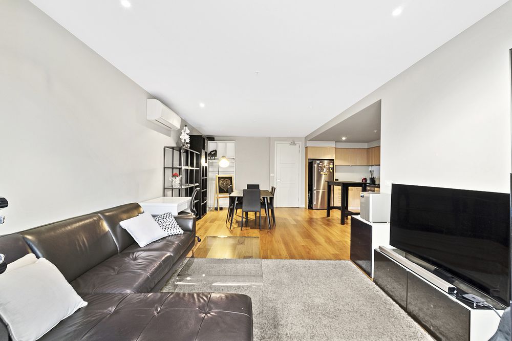 Roomerang at Istana 5 — 4-Star Luxury Hotel in Melbourne, Australia