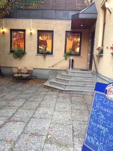 Etna Hotel & Ristorante — hotel in Veitshochheim
