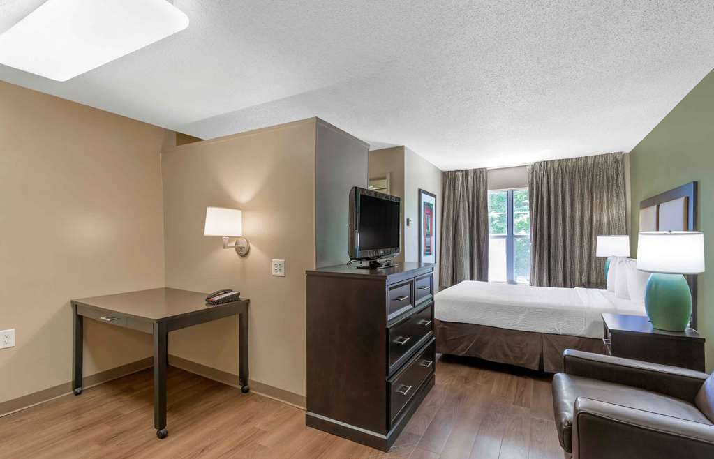 Extended Stay America Suites Raleigh RTP 4919 Miami Blvd - photo 7