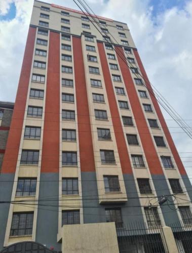 Stade View Suits RH 4002