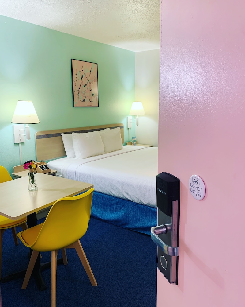 LuLu Hotel Silver City - photo 22