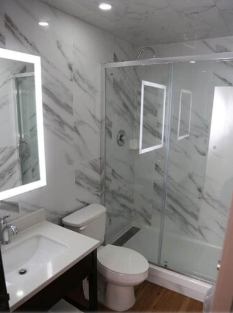 Americas Express Inn - photo 26