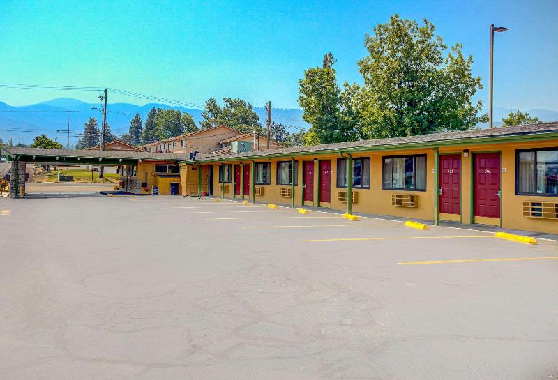 Scottish Inn - carbon neutral hotel in Ashland