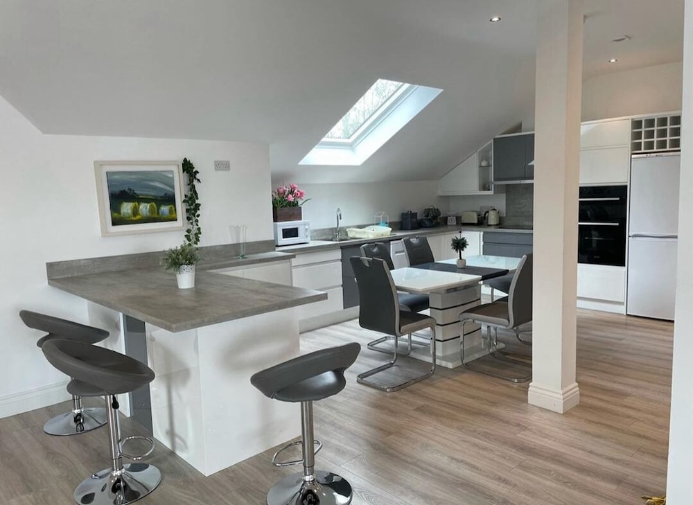 Lough Key Luxury Riverfront Apartment