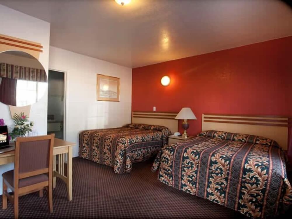 Palace Inn Oxnard - photo 15