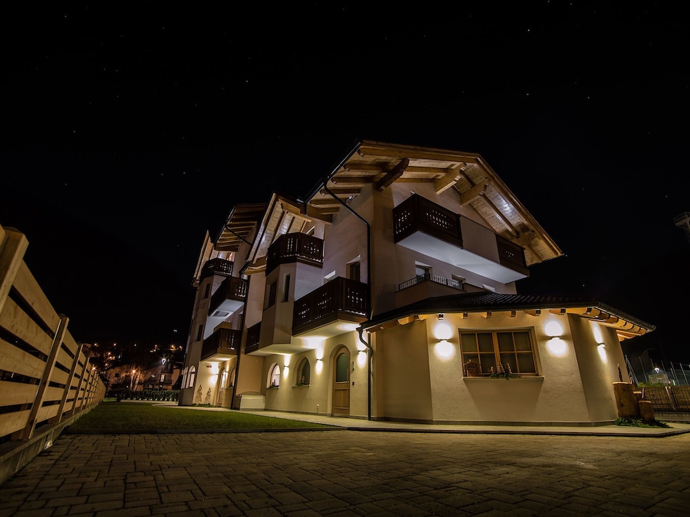 Hotel Garnì Paradisi — hotel in Mezzano