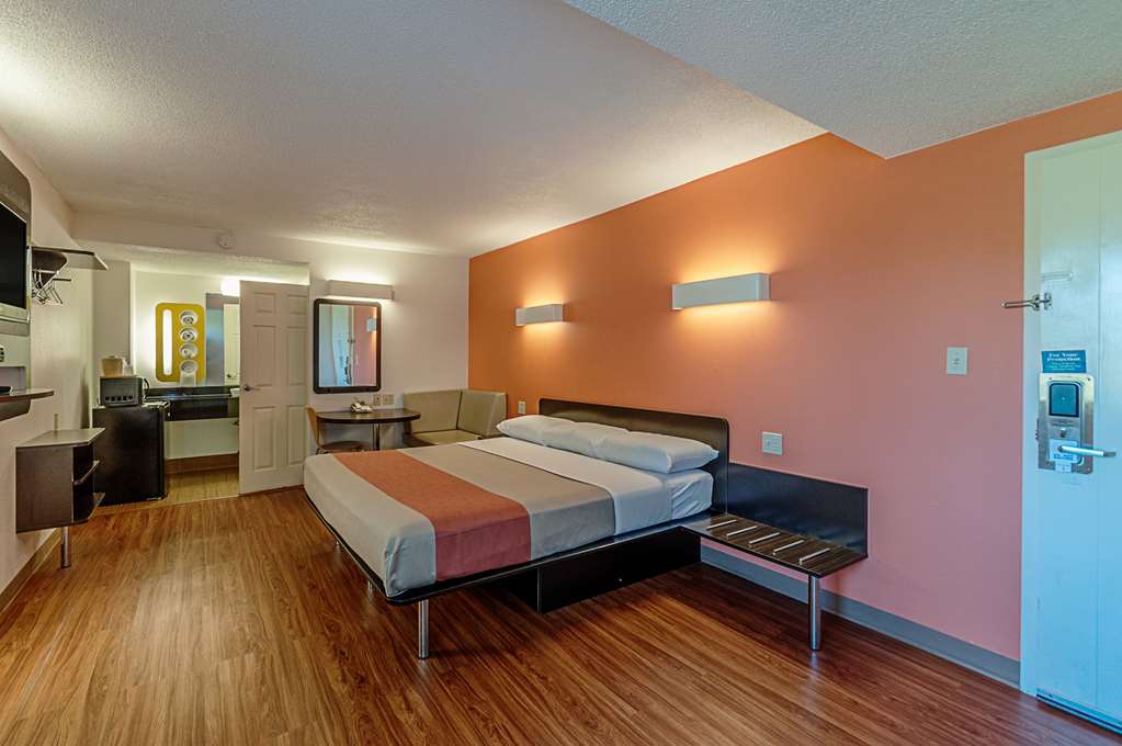 Motel 6 Martinsburg WV - photo 18