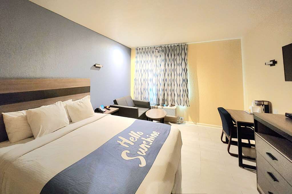 Days Inn by Wyndham Freeport - photo 5