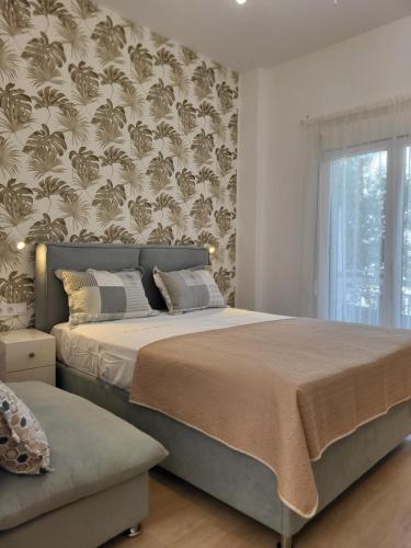 Green apartment center of Varkiza resort in Vari, Greece