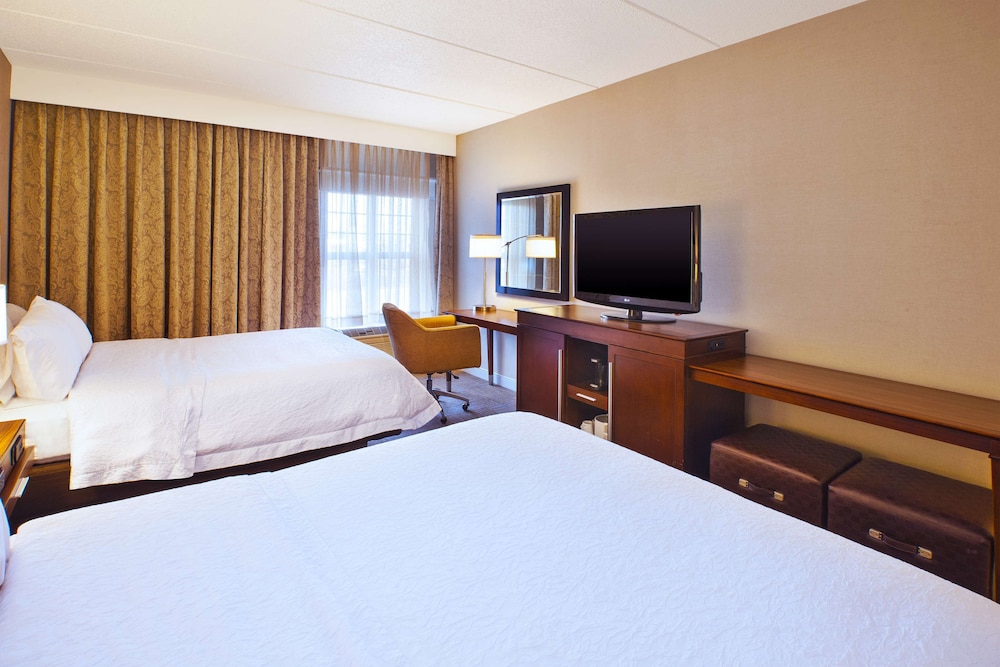 Hampton Inn & Suites Providence Warwick Airport - photo 11