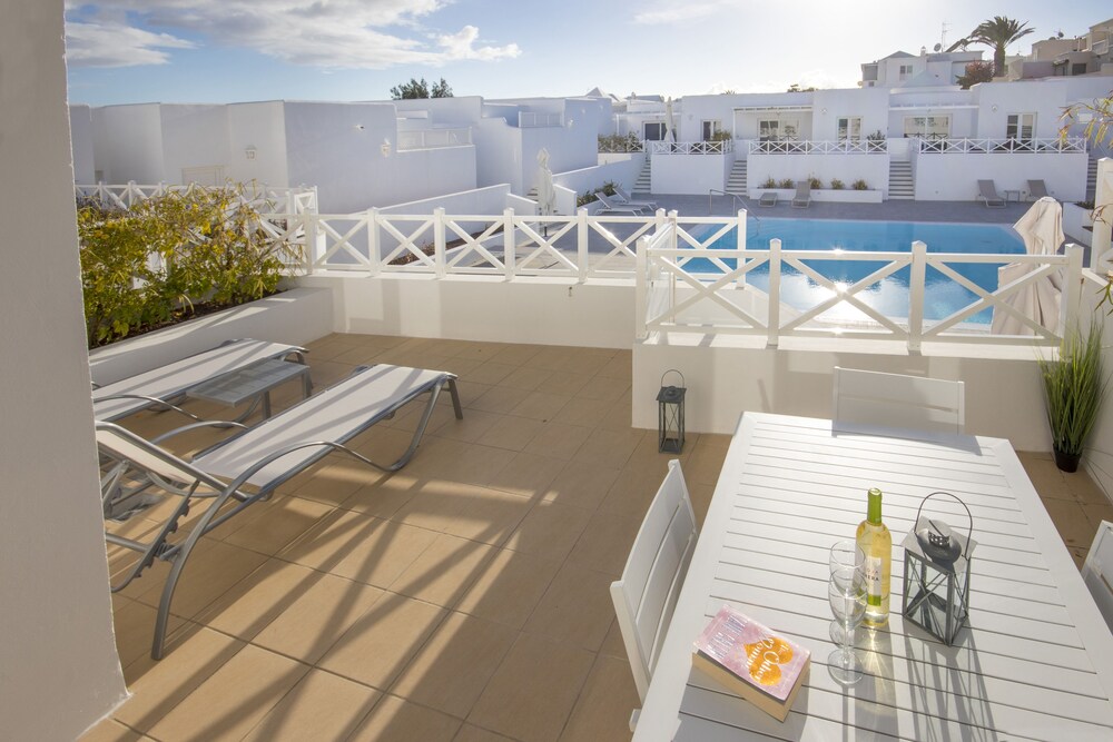 Flower Beach Lanzarote — 4-Star Luxury Hotel in Arrecife, Spain