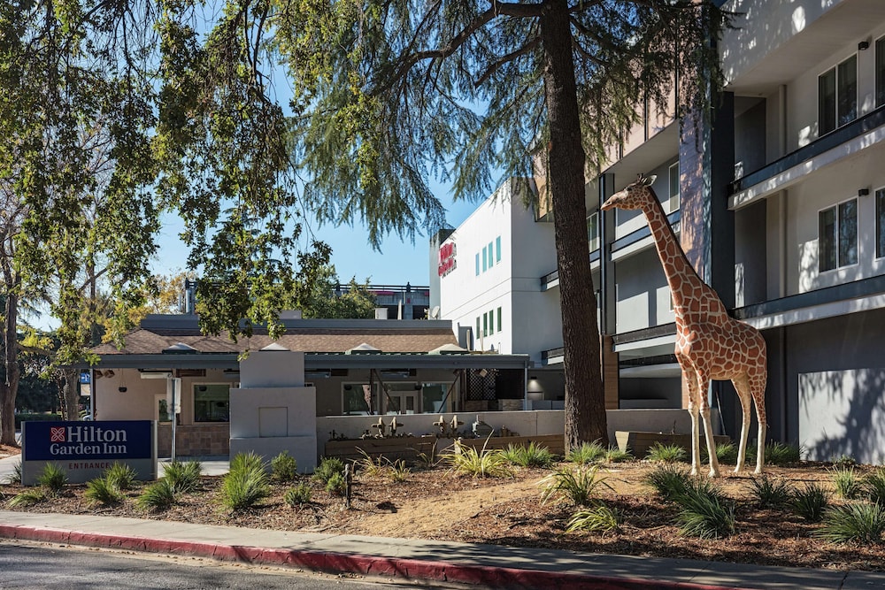 Hilton Garden Inn Davis Downtown - photo 26