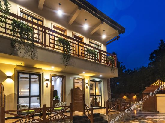 Riverside Pool Hotspring Boutique Hotel in Meishan, People's Republic of China