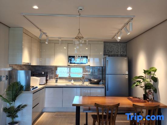 Daejeong Prabang in Seogwipo, South Korea