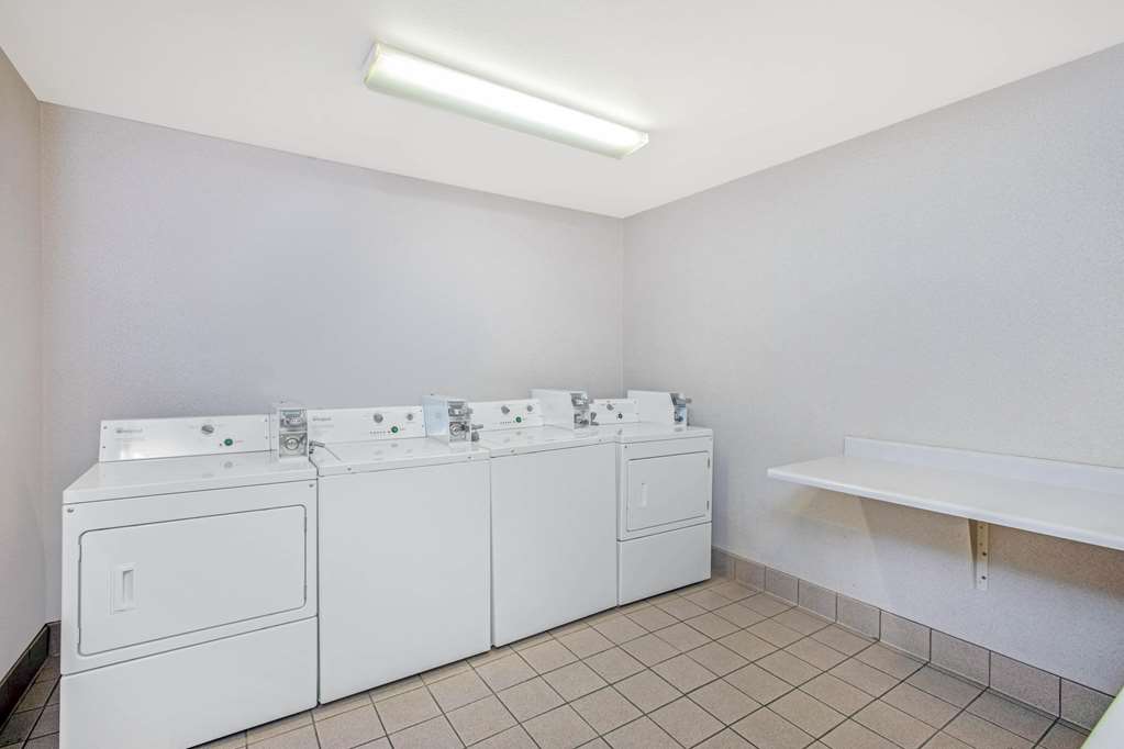 La Quinta Inn & Suites by Wyndham Modesto Salida - photo 28