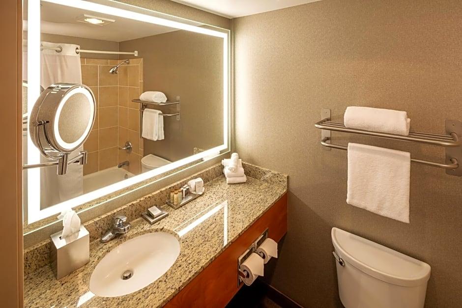 Silver Cloud Hotel Tacoma Waterfront - photo 27