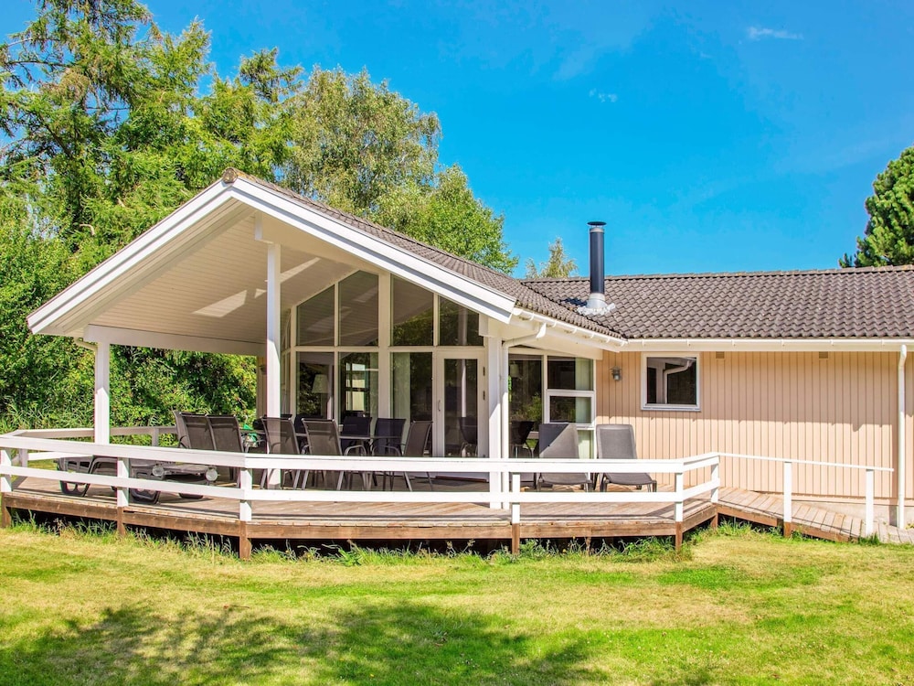 10 person holiday home in Væggerløse By Traum — 4-Star Luxury Hotel in None, Denmark