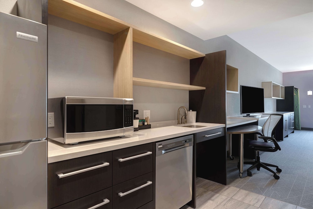 Home2 Suites by Hilton Petaluma - photo 19