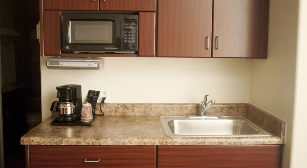 St. George Inn & Suites - photo 39