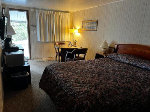 Hopwood Motel - photo 10