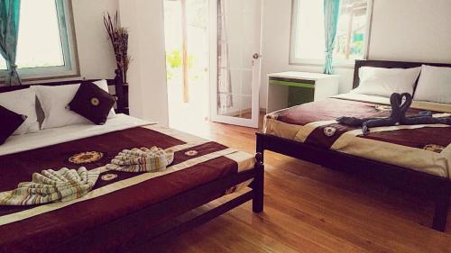 Koh Ngai Seafood in Trang, Thailand