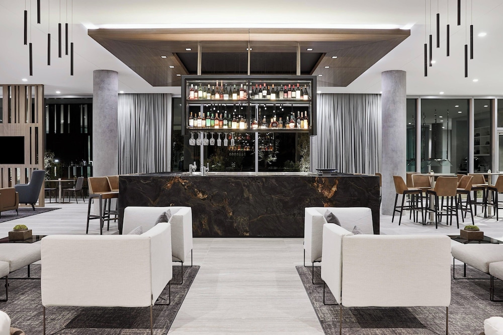 AC Hotel by Marriott Phoenix Biltmore - photo 45