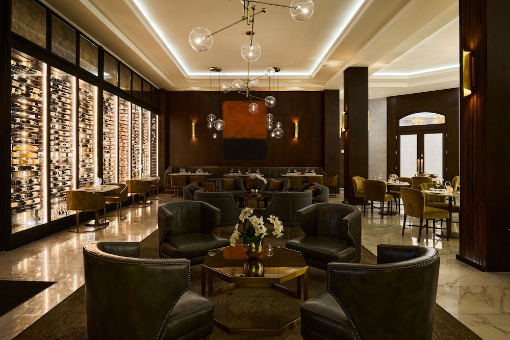 Chateau Grande Hotel - photo 4