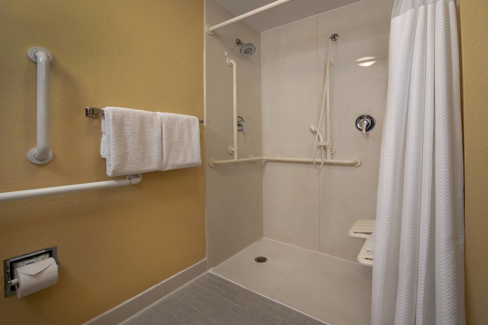 Courtyard by Marriott Rockville - photo 12
