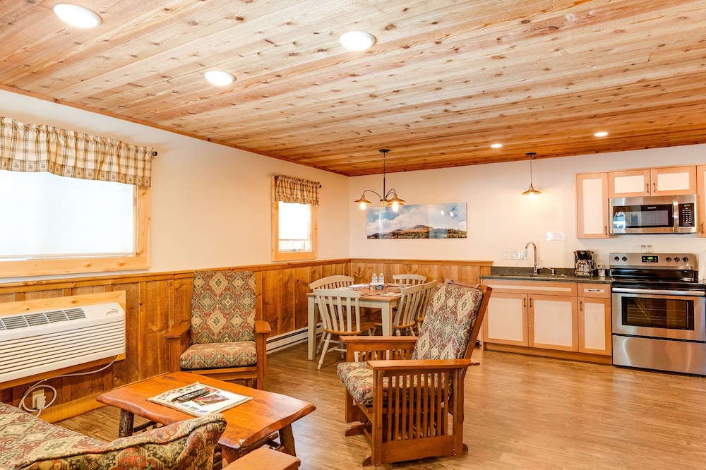Cobble Mountain Lodge - photo 82