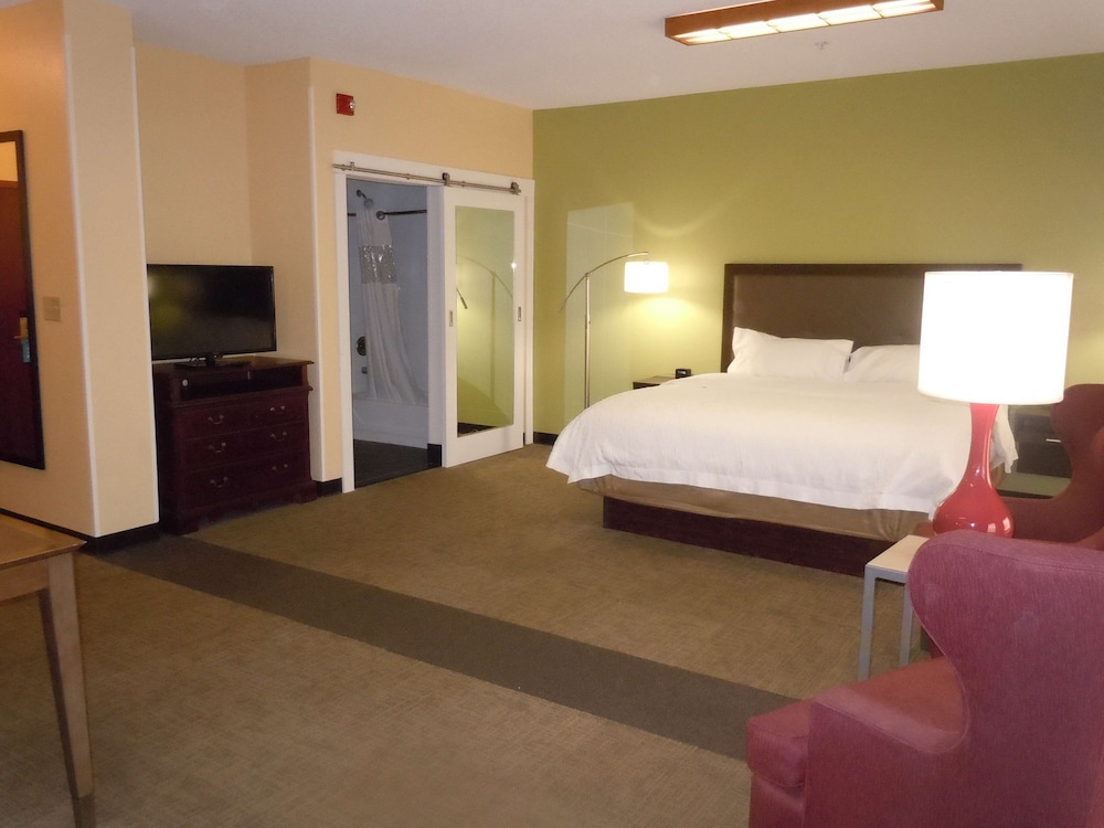 Hampton Inn Shelbyville - photo 7