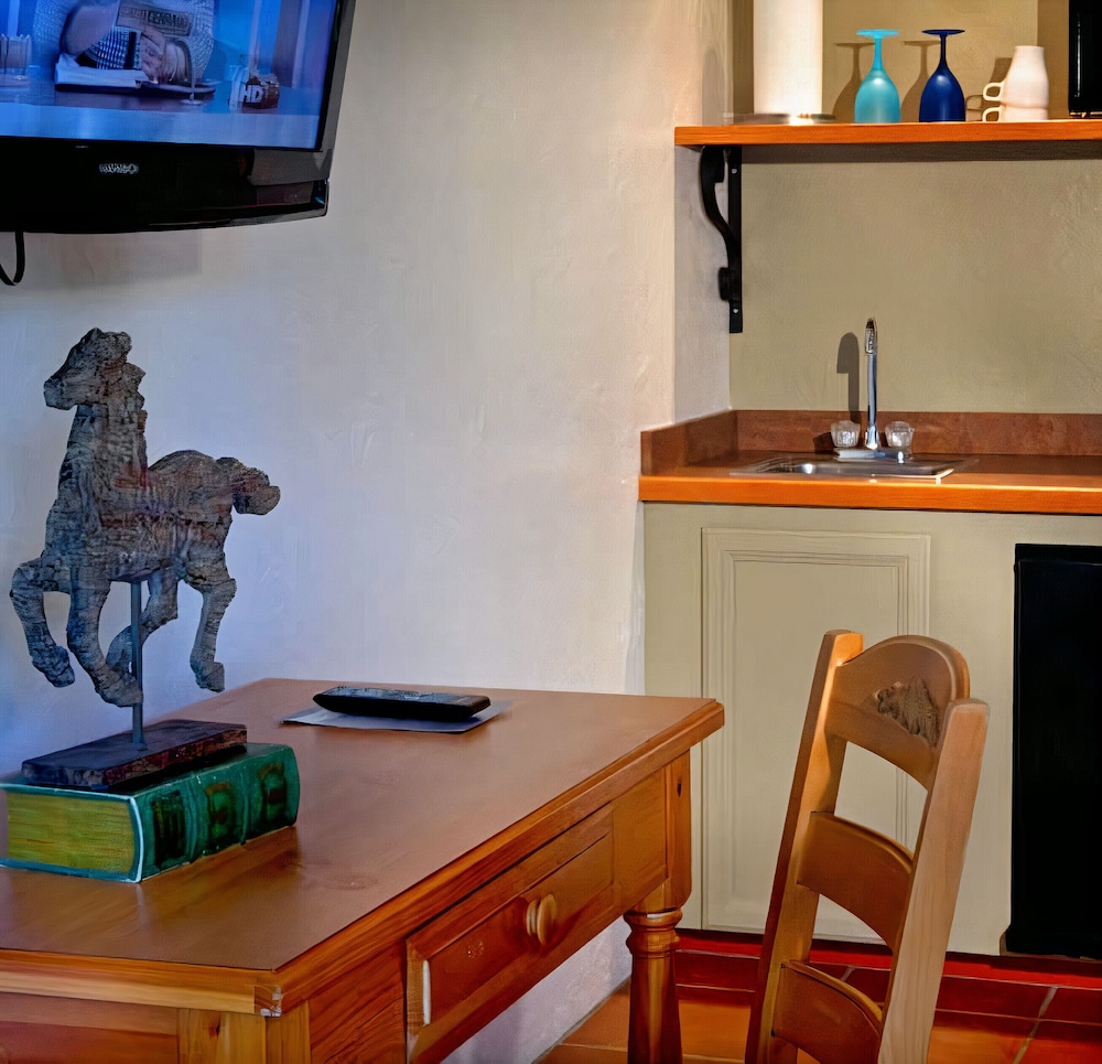 Hotel California a Town and Desert Boutique Hotel - photo 30