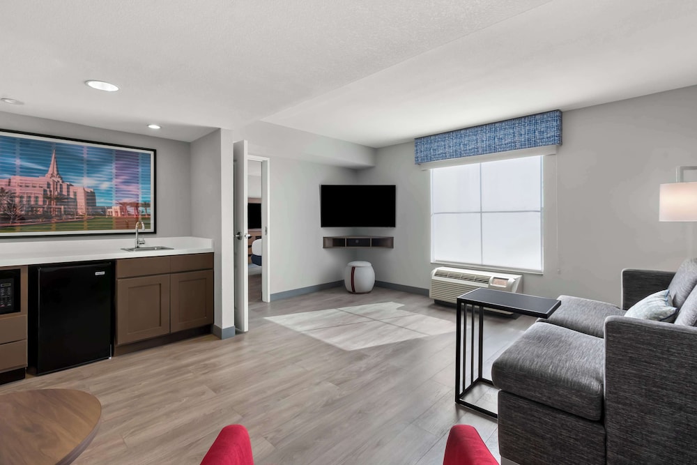 Hampton Inn & Suites Phoenix Gilbert - photo 30