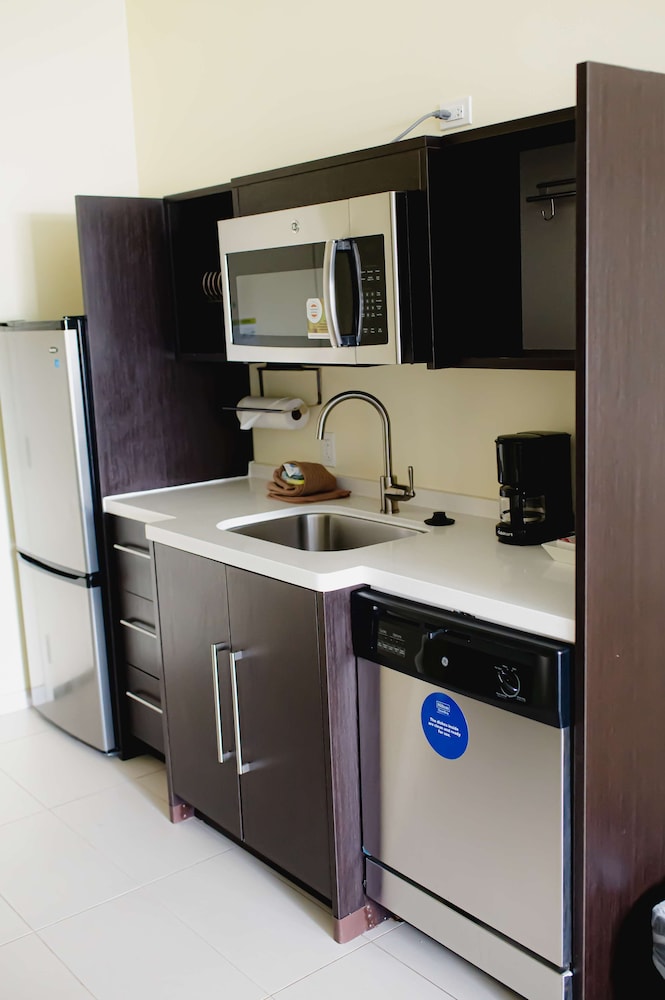 Home2 Suites by Hilton McAllen - photo 36
