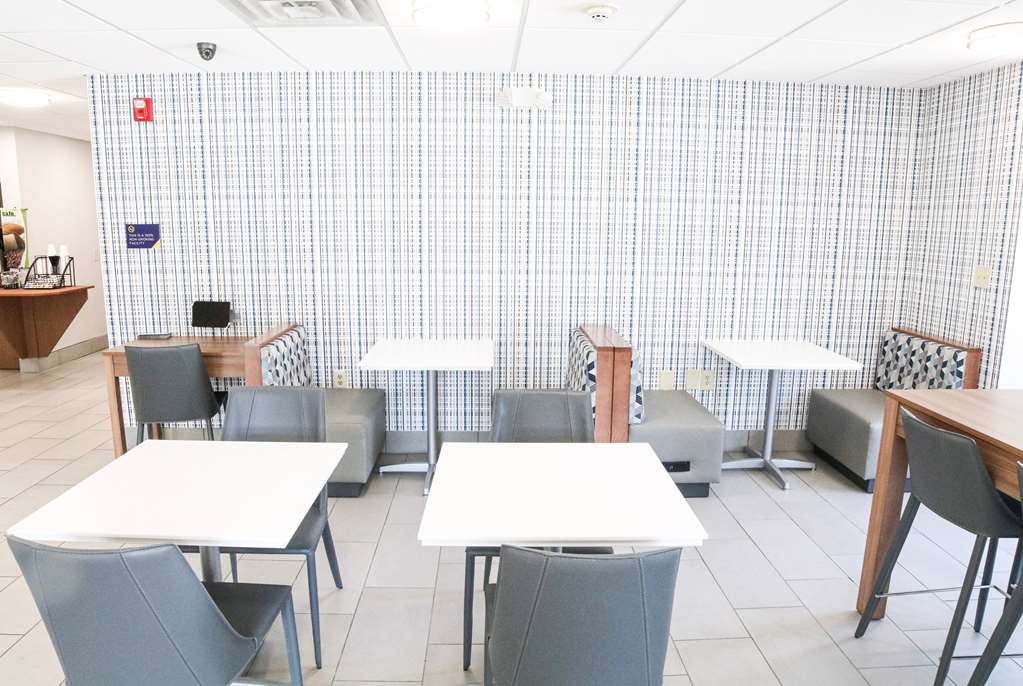 Microtel Inn & Suites by Wyndham Charlotte Northlake - photo 18