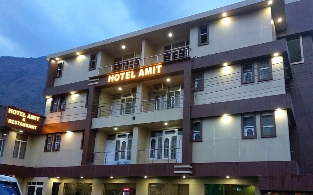 Hotel Amit 5 Mins Drive to Airport in Kulu, India