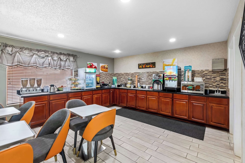 Quality Inn Marietta near Dobbins ARB - photo 38