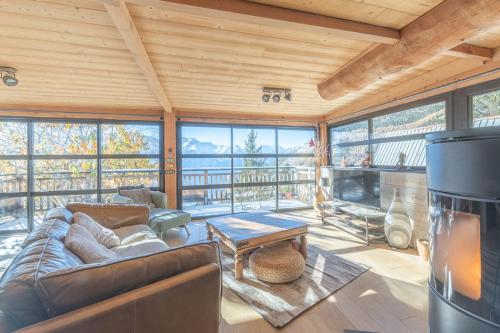 Chalet Lalpedu — 4-Star Luxury Hotel in Huez, France