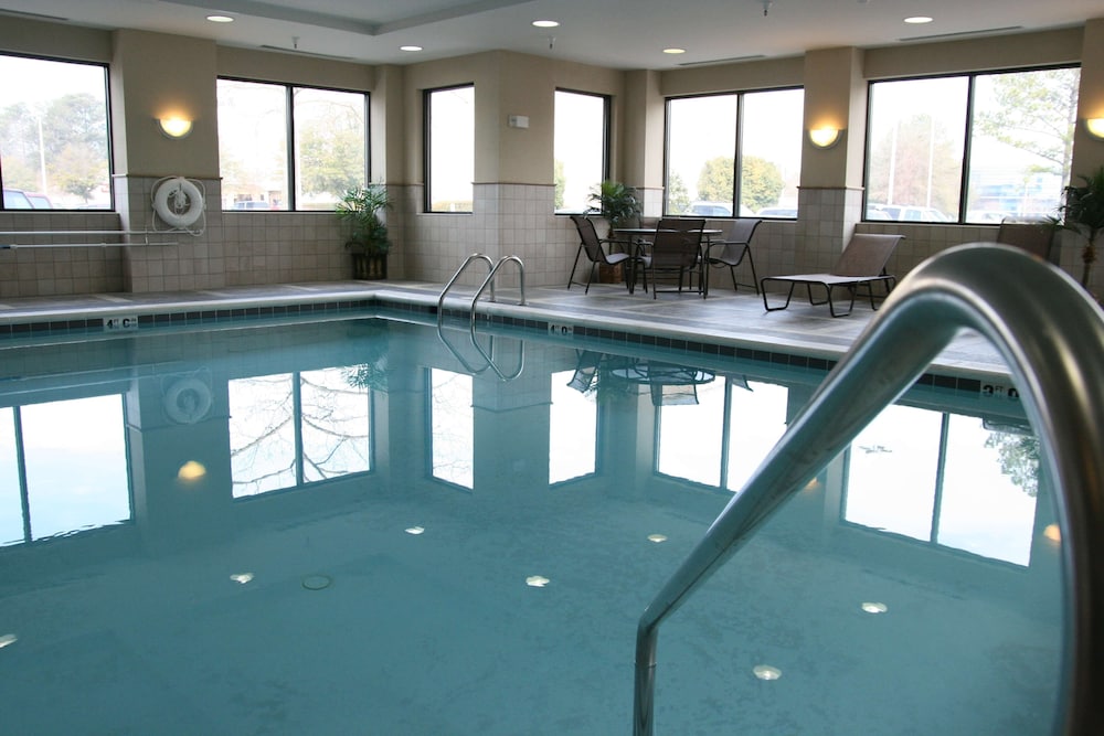 Hampton Inn & Suites Norfolk Airport - photo 27