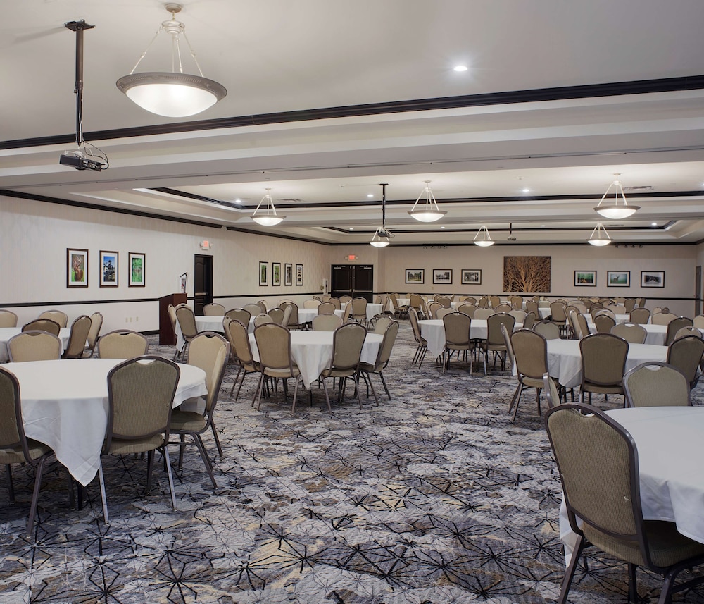 Hilton Garden Inn Jonesboro - photo 43