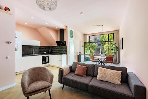 Stylish apartment next to the Amstel river Unit F — 4-Star Luxury Hotel in Amsterdam, Netherlands