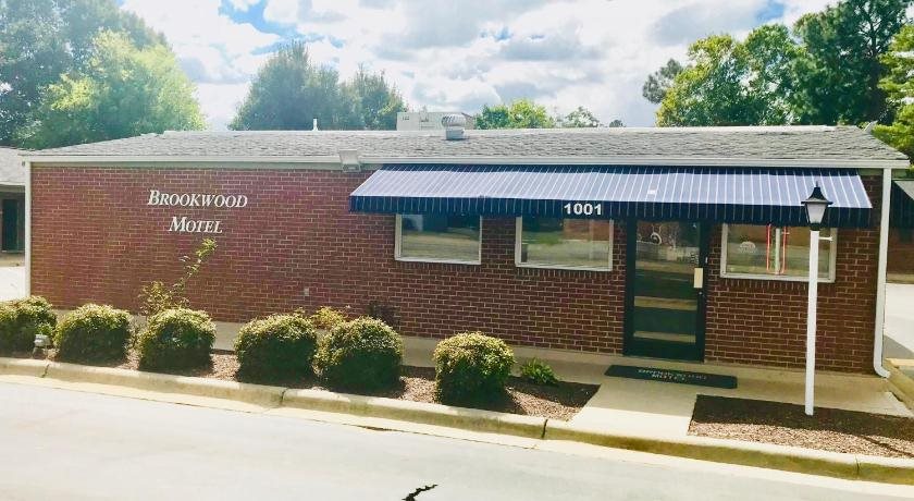 Brookwood Motel — hotel in Roanoke Rapids