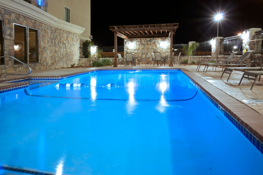 Holiday Inn Express Hotel & Suites Texas City by IHG - photo 11