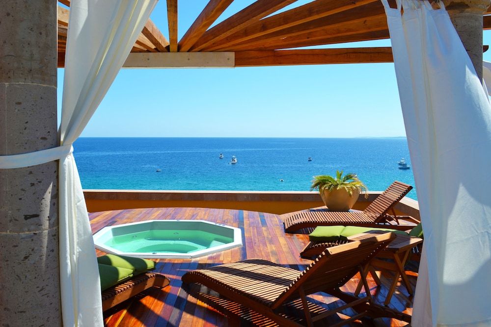 Villas de Cortez Penthouse — 4-Star Luxury Hotel in Los Barriles, Mexico