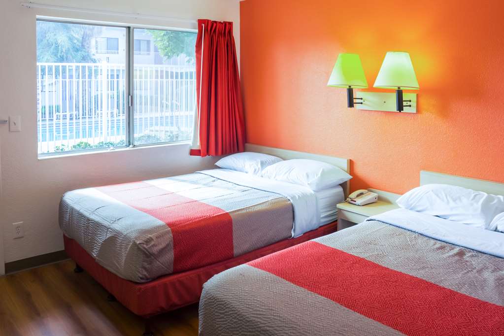 Motel 6 Porterville CA - photo 16