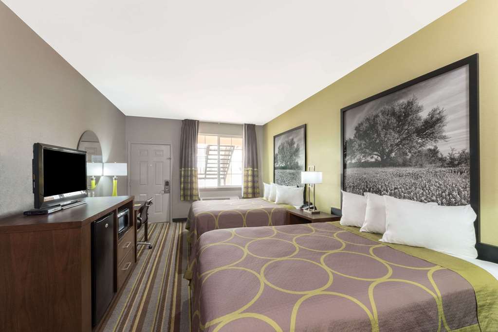 Super 8 by Wyndham Colorado City - photo 7