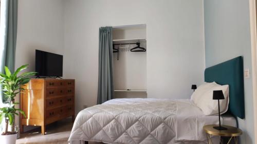 Giorgia Apartment — 4-Star Luxury Hotel in Naples, Italy